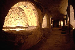 Αρχαιολογικοί Χώροι - Παλαιοχριστιανικές Κατακόμβες 