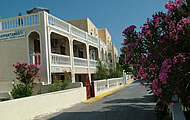 Zacharakis Studios, Kamari, Santorini, Cyclades, Greece Hotel