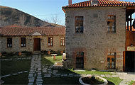 Agios Germanos guesthouse,Makedonia,Florina,Pisoderi,Pindos,Ski,Mountain,winter sports,with garden.Prespes