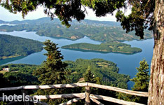 Panorama auf den See Plastiras